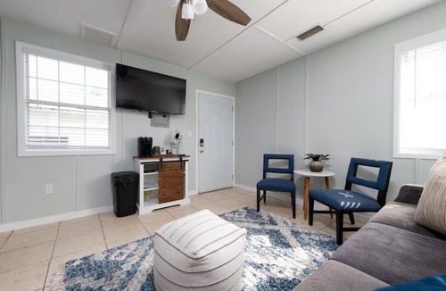 Southbank Apartment | Guest House with a Pool Intimate spot for relaxation