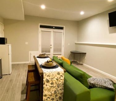 East Point House | Guesthouse Getaway Studio