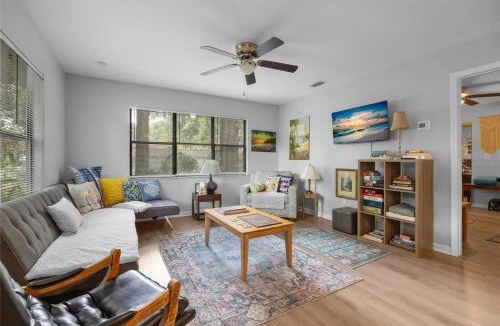 High Springs House | Guesthouse in High Springs! Walk to Downtown, Close to Springs!