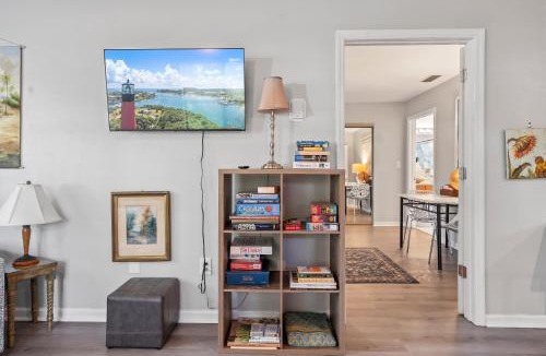 High Springs House | Guesthouse in High Springs! Walk to Downtown, Close to Springs!