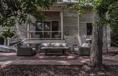 Olde Town House | Guilford Cottage by TheNottinghome
