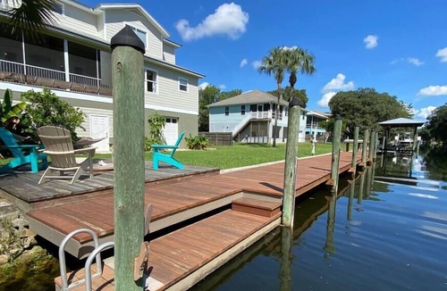 Crystal River House | Gulf-access home with a 73ft dock