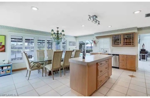 Caloosahatchee House | Gulf Access Waterfront Home w/Heated Pool Cape Coral, Florida!