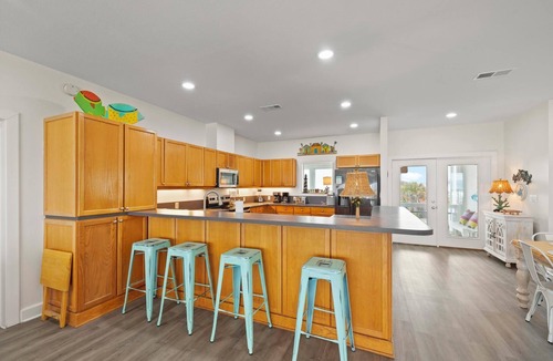 Pensacola Beach House | Gulf-Front Beach House | 6BR 6BA | Sleeps 20 | Pet-Friendly