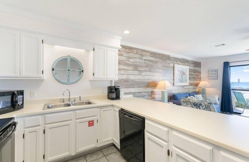 Laguna Beach Condo | Gulf Front Condo in Laguna Beach, Pool, Sleeps 6
