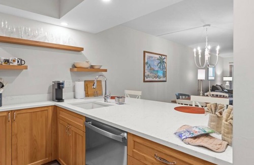 Beachview Country Club Estates Condo | Gulf Front, First Living Level, Two Bedroom Condo - Sanibel Surfside 112