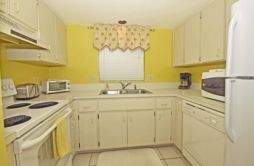 Englewood Condo | Gulf Front Hideaway - 2 bedrooms
