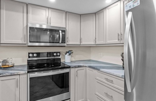 Sanibel Condo | Gulf-Front Luxury Condo | Stunning Views & Direct Beach Access on Sanibel