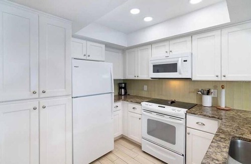 Palm Island Condo | Gulf Front on a ISLAND, 1 pet, tennis/pickleball , kayaks, SUP POOL is CLOSED