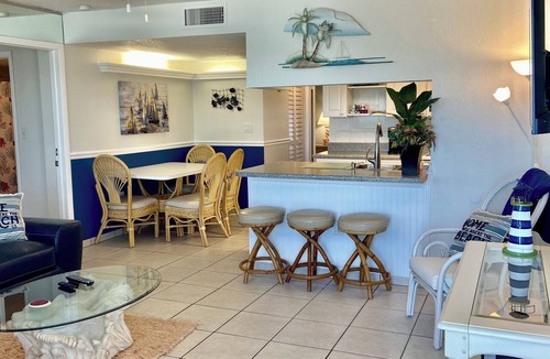 Sunset Beach Condo | GULF FRONT/POOL 2BR/2B TREASURE ISLAND SUNSET BEACH SUNSET CHATEAU