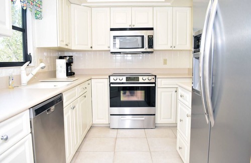 Gulf Pines House | Gulf Pines Sanibel Island Vacation Rental Home with Community Pool