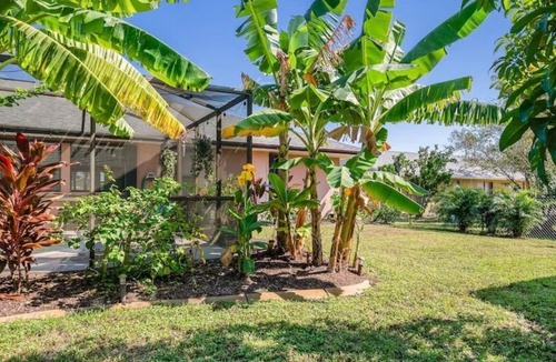 Englewood East House | Gulf Shore Thing Villa perfect for Snowbirds with Heated Pool, Pet Friendly