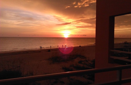 Bradenton Beach Apartment | Gulf side! No crossing street! Booking for FALL 2025!