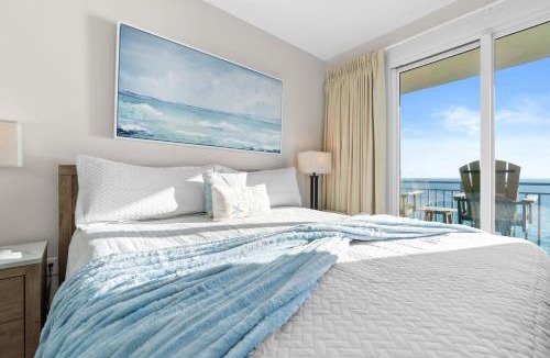 Panama City Beach Apartment | Gulf-View Condo with Pool, Grill, Gym & Beachfront Resort Perks!