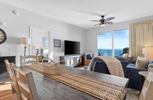 Panama City Beach Apartment | Gulf-View Condo with Pool, Grill, Gym & Beachfront Resort Perks!