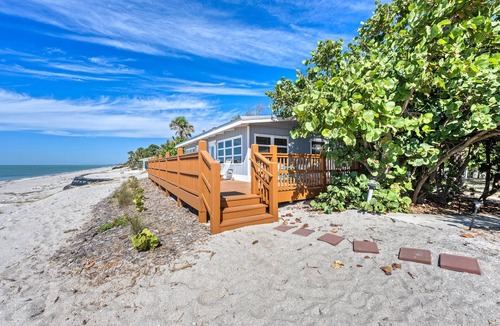 Englewood House | Gulf View Escape on the Beach at Resort with Pool, Kayaks, and More!
