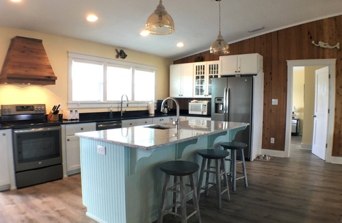 St. George Island House | Gulf Views, Huge Decks! 3 LuxBdrm Suites, updatd Kitchn, HeatedPool, DogFriendly