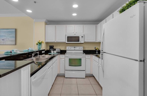 Bahama Beach Condo | GULFFRONT 2-1007 West! Enjoy Free Beach Service and Activities!