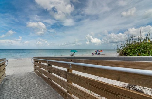 Indian Rocks Beach Apartment | Gulfside Villas by Florida Lifestyle Vacation Rentals