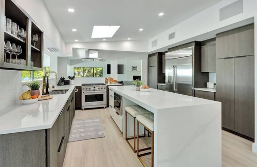 Marathon Villa | Gulfside Waterfront Luxe Estate w/private beach, pool, spa, boat dockage