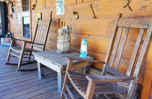 Ellijay Cabin | GUNSMOKE The not so "tiny" cabin with fenced back yard!