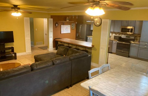 Gainesville House | Gville 4 bedroom pool home with private oasis yard