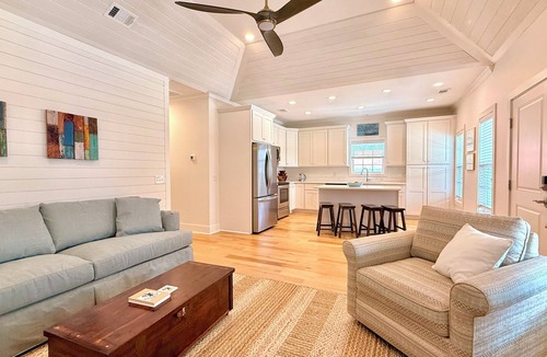 Tybee Island House | Gypsy Mariner - Tybee Is. Private Spa, Shuffleboard, 3 Kings, 1 Queen Sleeper