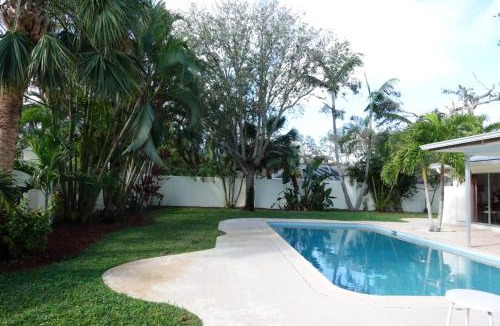 Central Beach House | H-1 746 Fiddlewood Rd Vero Beach Florida