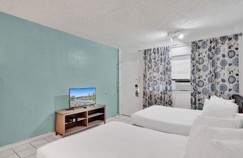 Hallandale Beach Apartment | Hallandale Beach Pool Hollywood North Beach Park