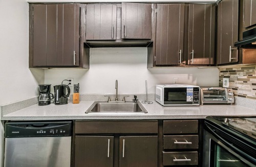 Cumberland Apartment | Halsten at Vinings 309 spacious 1 Bed 1 Bath