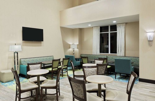 Clearwater Beach Hotel | Hampton Inn and Suites Clearwater Beach