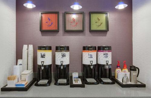 Orange Park Hotel | Hampton Inn and Suites Jacksonville/Orange Park, FL