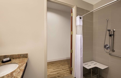 West Palm Beach Hotel | Hampton Inn by Hilton West Palm Beach Central Airport