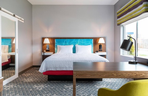 Eastwick Hotel | Hampton Inn by Hilton Philadelphia International Airport