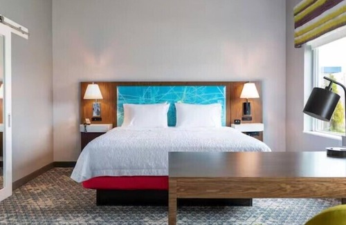 Eastwick Hotel | Hampton Inn by Hilton Philadelphia International Airport