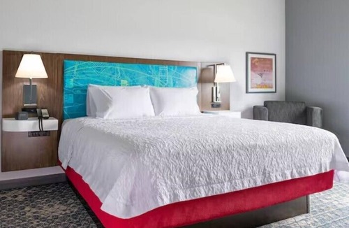 Eastwick Hotel | Hampton Inn by Hilton Philadelphia International Airport