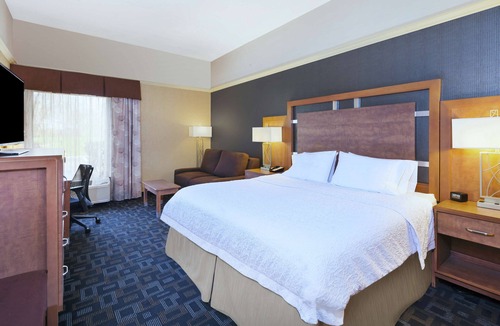 Clinton Hotel | Hampton Inn Clinton