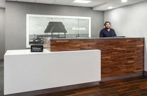 Tamarac Hotel | Hampton Inn Commercial Boulevard-Fort Lauderdale