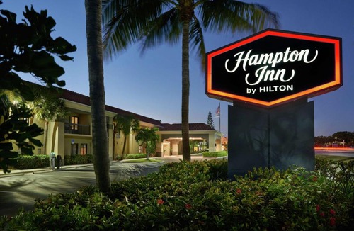 Juno Beach Hotel | Hampton Inn Juno Beach