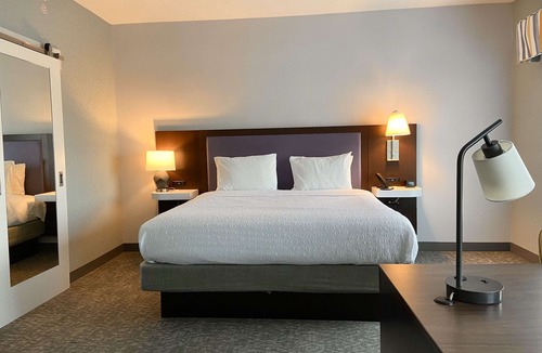 McMinnville Hotel | Hampton Inn McMinnville