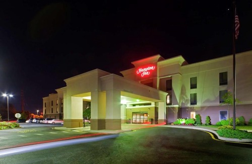 North Brunswick Hotel | Hampton Inn North Brunswick NJ
