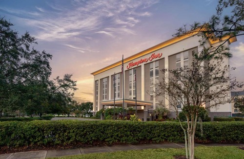 Airport North Hotel | Hampton Inn Orlando-International Airport