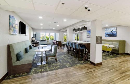 Deep Creek Hotel | Hampton Inn Port Charlotte