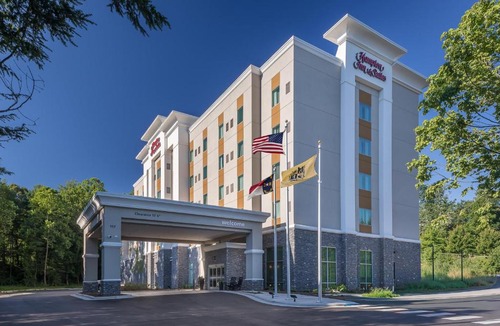 Asheville Hotel | Hampton Inn & Suites-Asheville Biltmore Village, NC