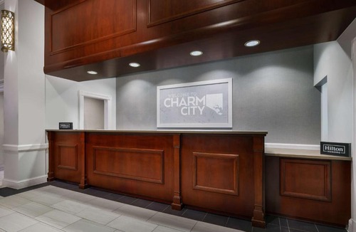 Downtown Baltimore Hotel | Hampton Inn & Suites Baltimore Inner Harbor