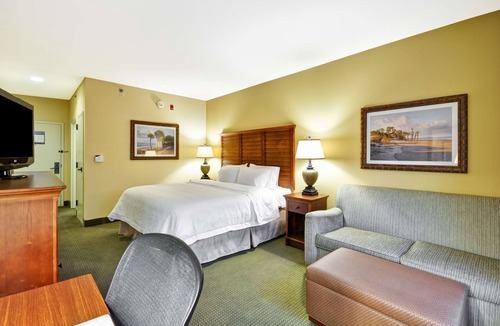 Mount Pleasant Hotel | Hampton Inn & Suites Charleston/Mt. Pleasant-Isle Of Palms