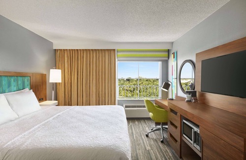 Hollywood Hotel | Hampton Inn & Suites Ft. Lauderdale Arpt/South Cruise Port