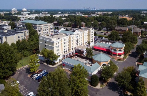 SouthPark Hotel | Hampton Inn & Suites South Park at Phillips Place