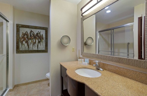Wellington Hotel | Hampton Inn & Suites Wellington