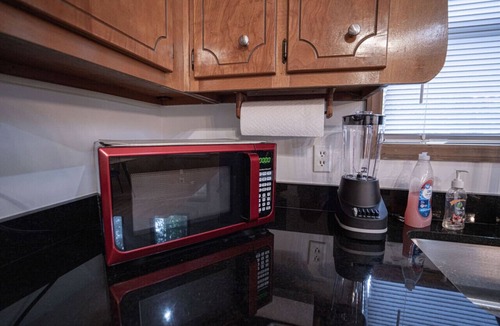 Blairsville Cabin | `Hansel`: Spacious Cabin w/Views, Greenery, Deck!